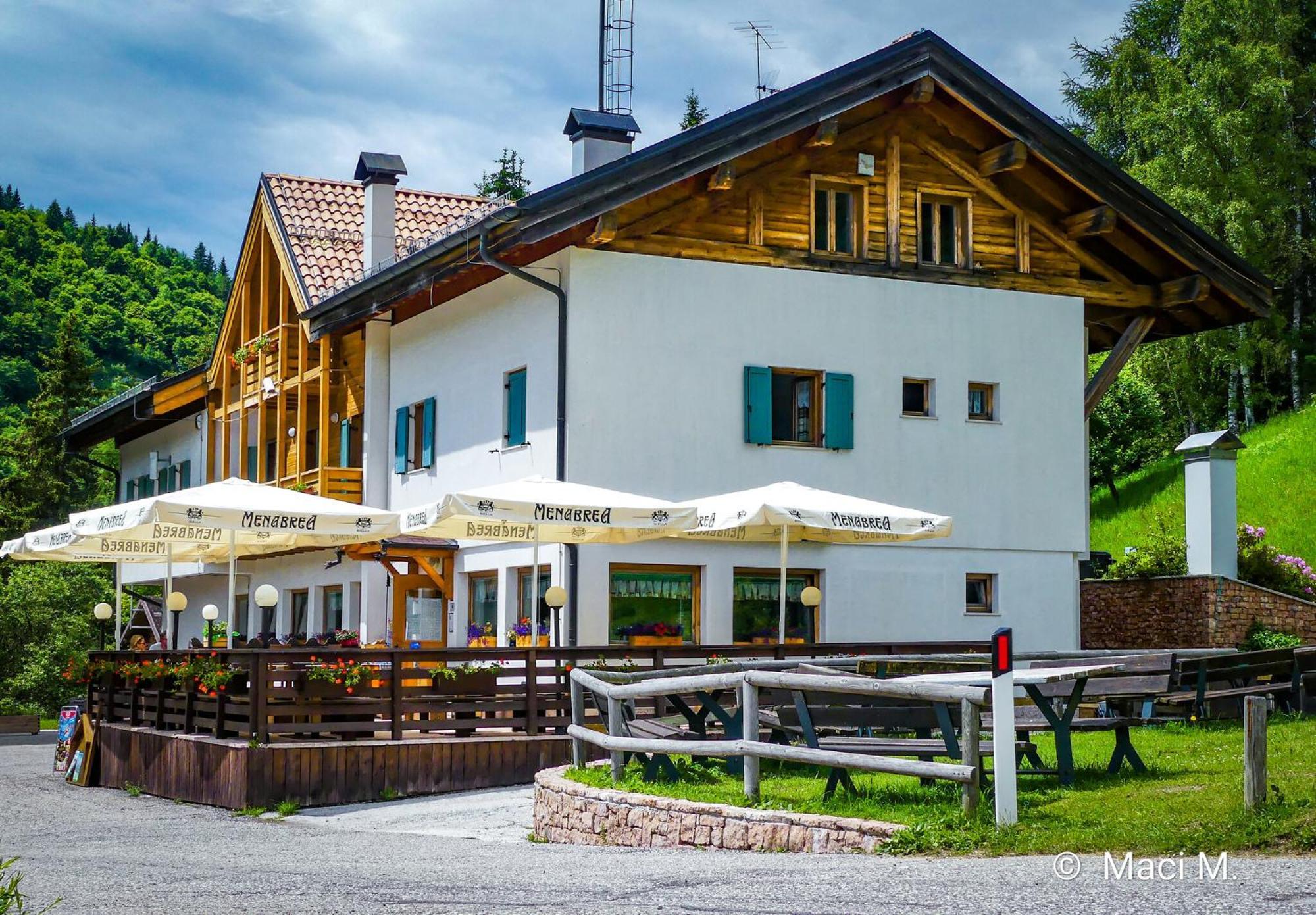 Отель Rifugio Viote Васон Экстерьер фото